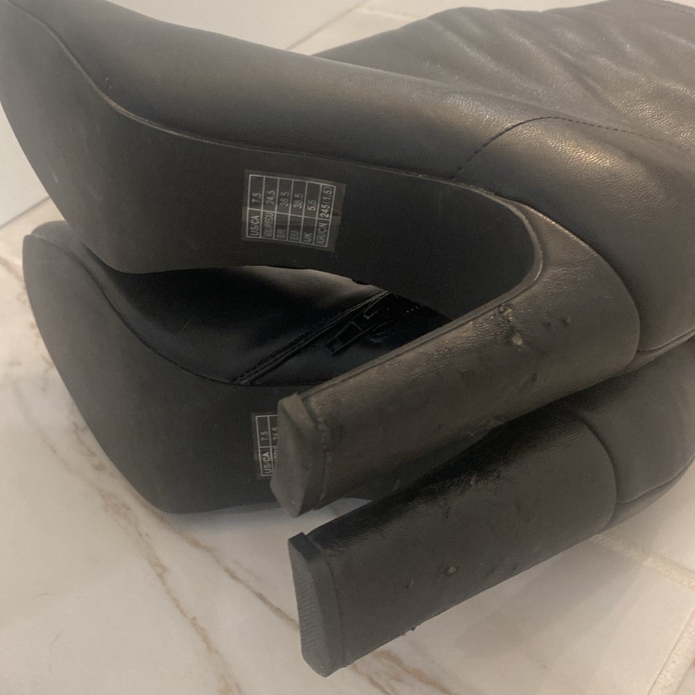 Black booties - Picture 3 of 3